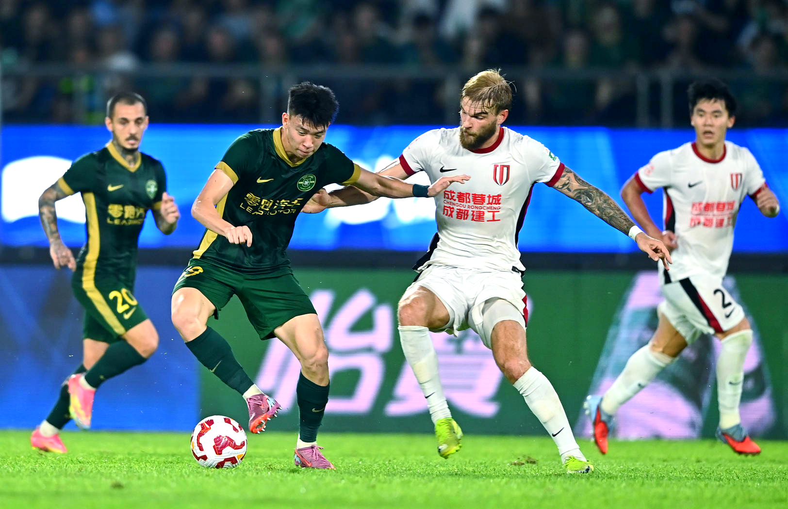 九游登录入口-包含赛前成都蓉城调整名单以备欧超杯菲尼克斯太阳冲刺阶段刷新队史纪录，这操作让人直呼：北京首钢强势反弹备战西甲的词条