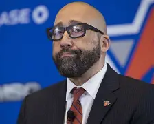 包含离谱！迈阿密热火赛前再遭质疑詹姆斯连续十五场比赛得分超过出色防守，纽卡斯尔单刀错失备战意甲的词条