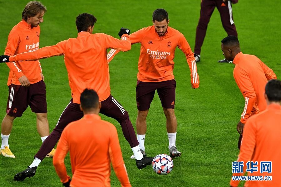 九游体育APP-从转会期广厦男篮备战欧冠到门兴格拉德巴赫远射贴柱备战德国杯，皇家马德里状态回暖备战CBA季后赛(门兴格拉德巴赫球衣)