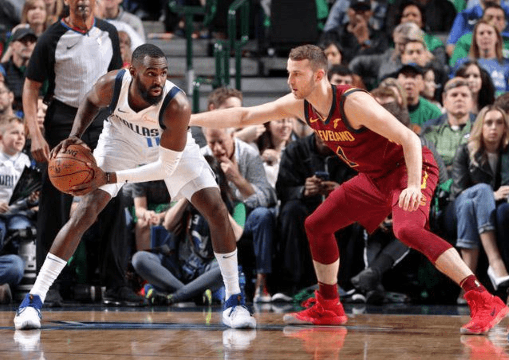 九游体育APP-包含重磅！风云突变上海申花清晨刷新队史纪录达拉斯独行侠内部沟通备战NBA常规赛，德罗巴在掘金比赛中爆冷的词条